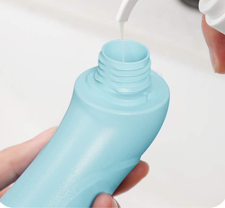 Handheld Pet Bathing & Massage Brush